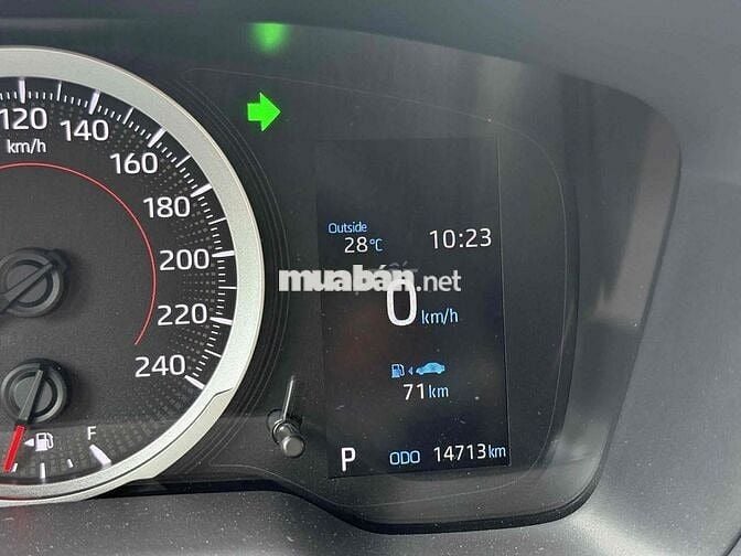 Toyota Corolla Cross 1.8G 15.000km (Full phụ kiện)