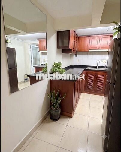 Cho thuê nhà Quốc Tử Giám 40m² 4 tầng full nội thất ô tô đỗ cửa 14 tr