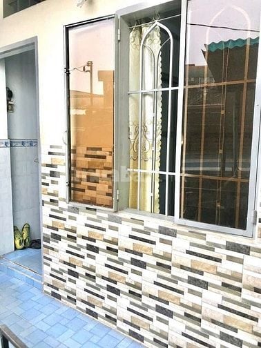 Cho thuê phòng giá rẻ khu Cách Mạng Tháng 8, Quận 3, WC riêng