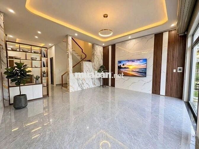 CÔ CHÚ GỬI BÁN CĂN BIỆT THỰ GẦN PHƯỜNG BỬU LONG