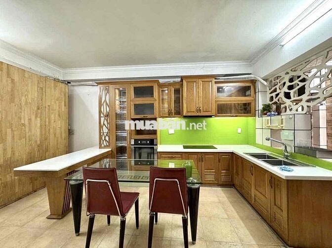 1 Phòng ngủ + 1 phòng bếp sân vườn 50m2 , gần ngã 4 PN