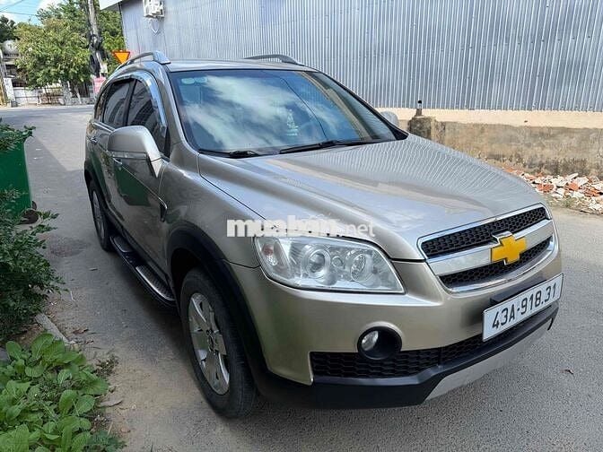 Chevrolet Captiva 7 chỗ Số tự động Vàng cát