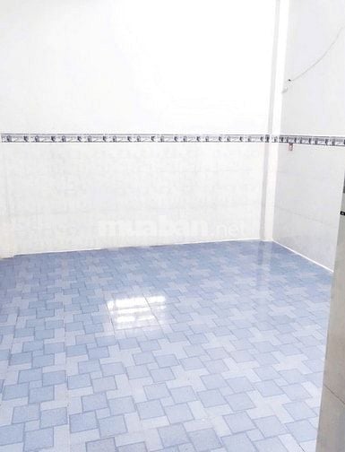 Cho thuê phòng giá rẻ khu Cách Mạng Tháng 8, Quận 3, WC riêng