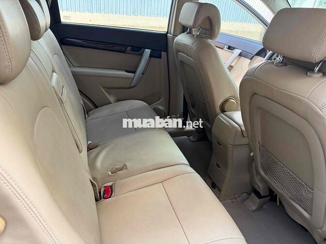 Chevrolet Captiva 7 chỗ Số tự động Vàng cát