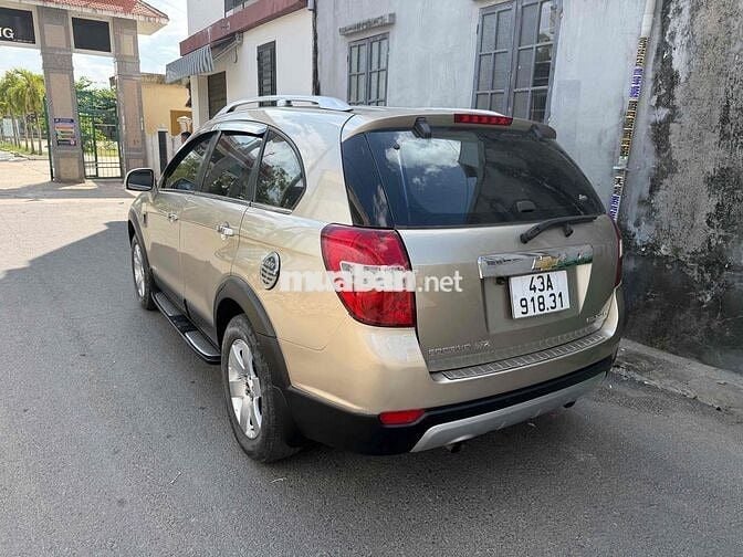 Chevrolet Captiva 7 chỗ Số tự động Vàng cát