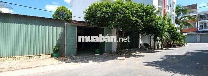 Cho thuê Kho 200m2, ngang 10m gần chợ Hiệp Bình,p.HBP Giá 20tr TL