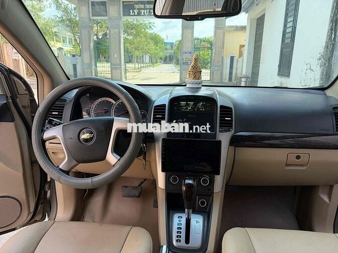 Chevrolet Captiva 7 chỗ Số tự động Vàng cát