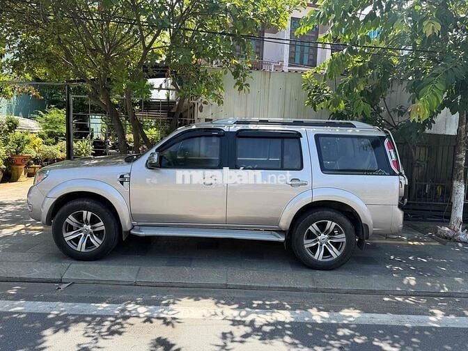Ford Everest 2013 sô tự đông