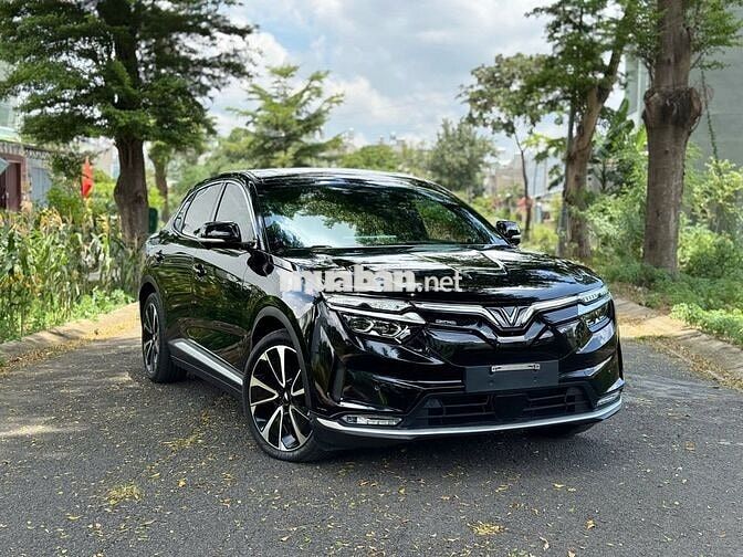Bán xe lướt đẹp VinFast VF8 Plus 2023 Đen KM 120T