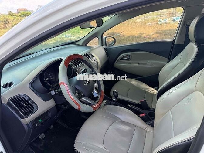 KIA RIO 2016 Số sàn Trắng