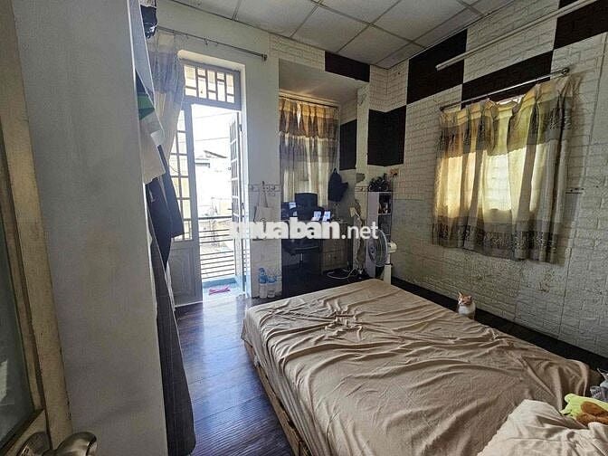 nhà nguyên căn ngay vòng xoay điện biên phủ 2PN 2 ban công