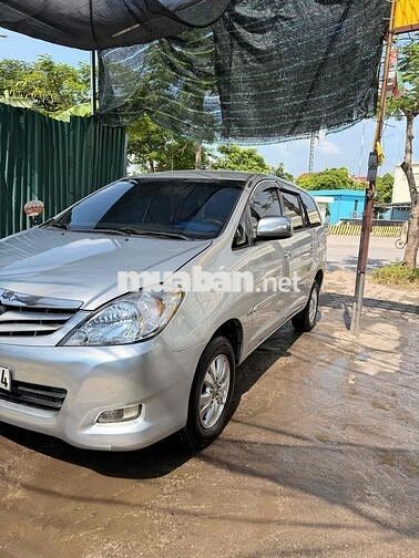 Toyota Innova G 2010 Bạc