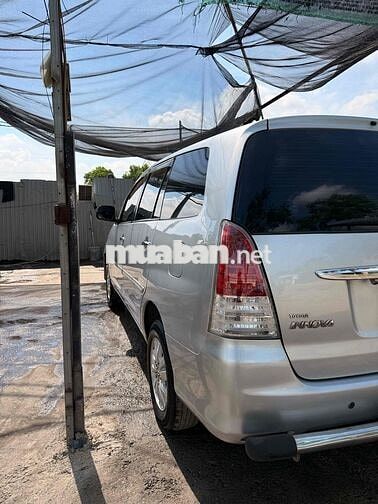 Toyota Innova G 2010 Bạc