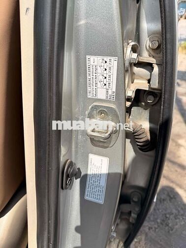 Toyota Innova G 2010 Bạc