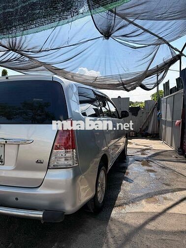 Toyota Innova G 2010 Bạc