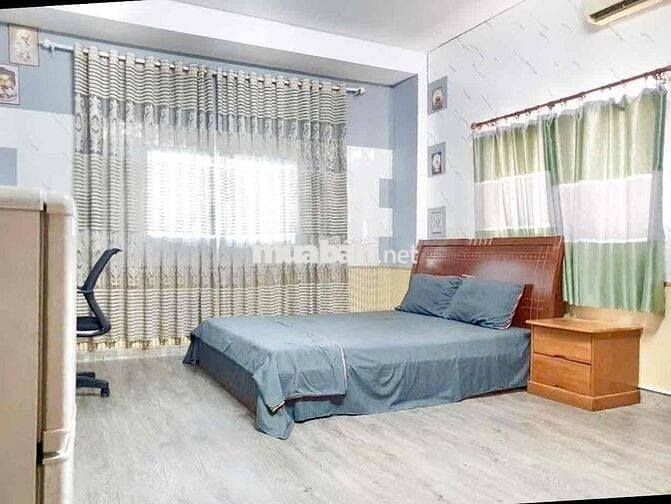 Phòng 2 cửa sổ cực thoáng – Trung tâm Q1 gần Lê Văn Tám – Ở 1 người 5,