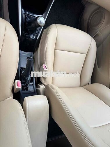 Toyota Vios 2019 Số sàn Vàng cát