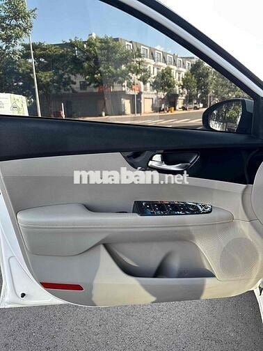 KIA Cerato Luxury 2020 Trắng Tự động Ghế da