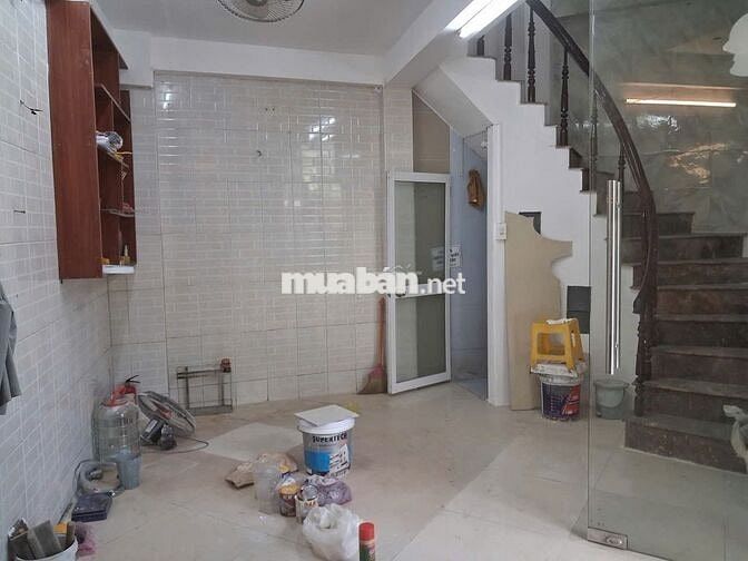 Cho thuê nhà 4 tầng mặt tiền 84 LÊ ĐÌNH LÝ