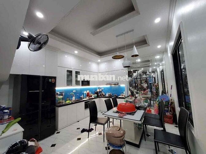 HIẾM! CHÍNH CHỦ BÁN NHÀ PHỐ NGUYỄN THỊ ĐỊNH 55m 4T Ô TÔ QUA NHÀ