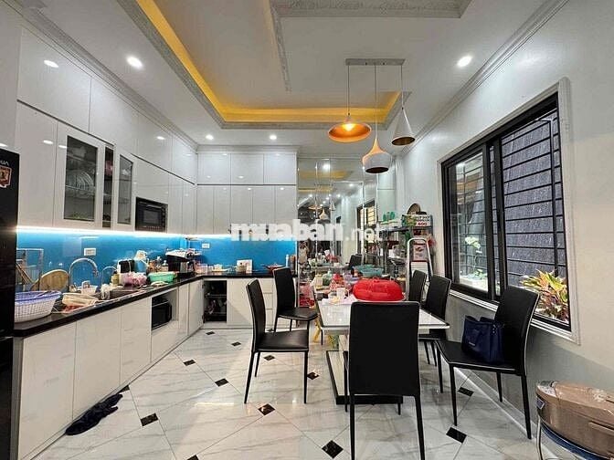HIẾM! CHÍNH CHỦ BÁN NHÀ PHỐ NGUYỄN THỊ ĐỊNH 55m 4T Ô TÔ QUA NHÀ
