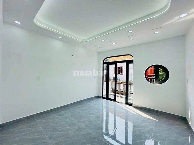 Bán nhà đẹp 4x10m 1 trệt 1 lầu gần Ngã Ba Giồng Hóc Môn hẻm xe hơi