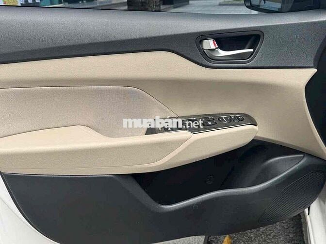Hyundai Accent 2024 Trắng 5 vạn