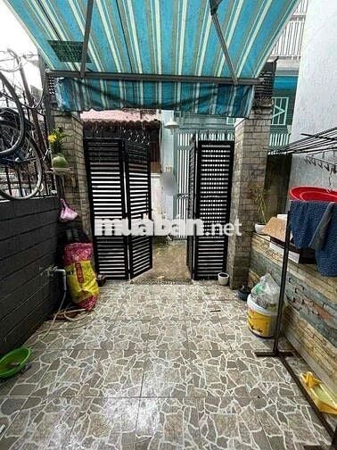 CHO THUÊ NHÀ 9TR CÓ SÂN RỘNG HẺM 49 BÙI QUANG LÀ