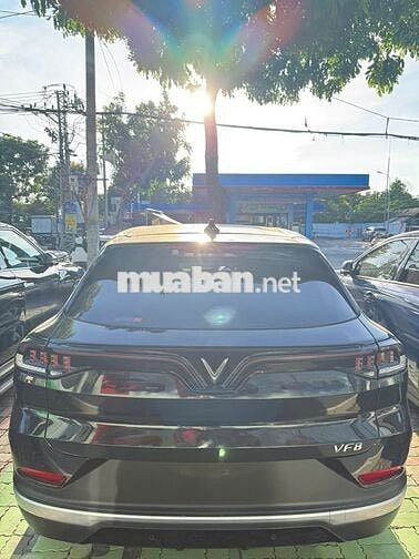 Bán xe VinFast VF8 Eco 2023 Đen LƯỚT đẹp, KM 80T++