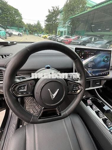 Bán xe VinFast VF8 Eco 2023 Đen LƯỚT đẹp, KM 80T++