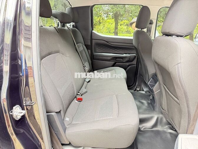 Ford Ranger XLS AT 2025 Số tự động Xăng Đen