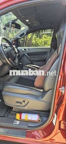 Ford Everest Titanium 2016 7 chỗ Đỏ chính chủ.