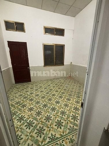 Chính chủ cho thuê nhà riêng 52m2 x 02 tầng, ngõ 50 phố Lĩnh Nam