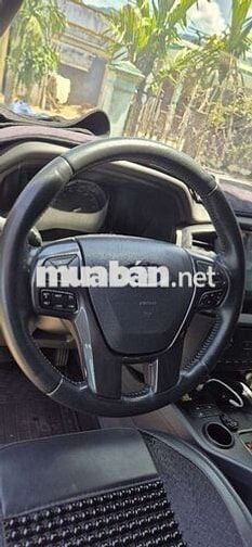 Ford Everest Titanium 2016 7 chỗ Đỏ chính chủ.