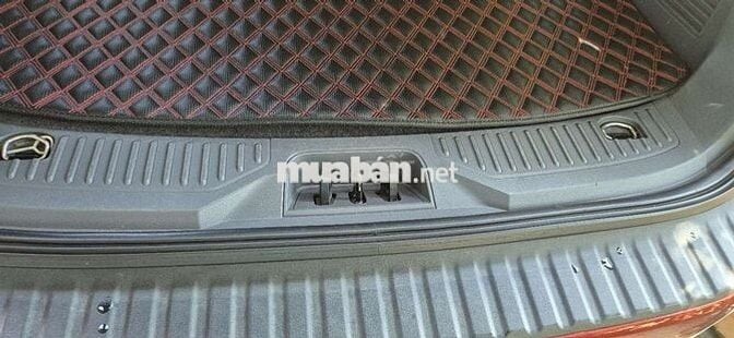 Ford Everest Titanium 2016 7 chỗ Đỏ chính chủ.