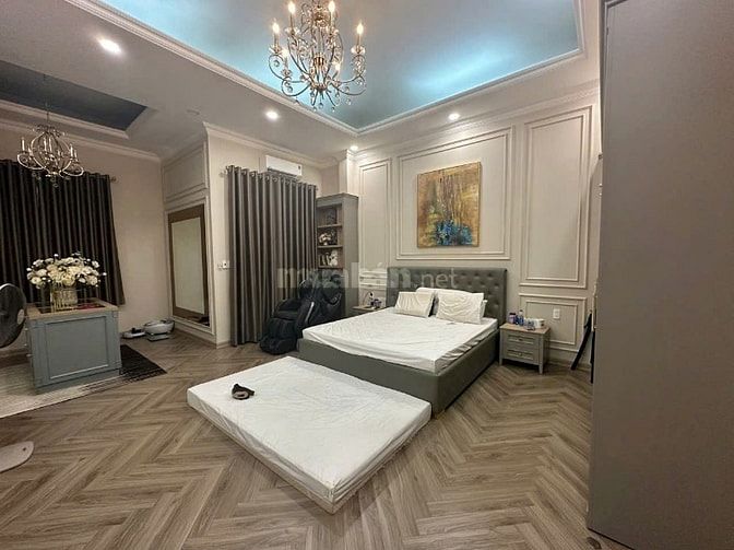 Mặt Tiền Q6 ( 8 * 18 ) 4 Lầu Thang Máy 19.5 Tỷ 