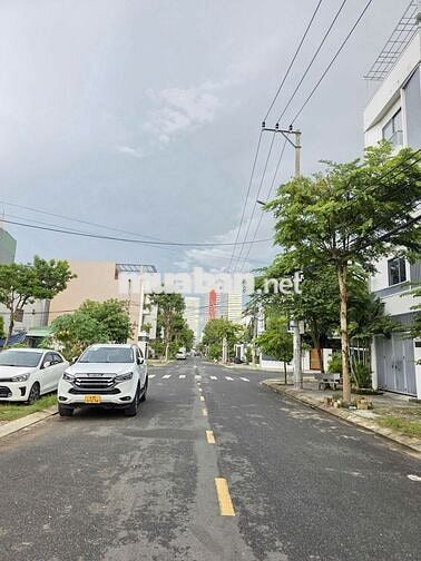 BÁN ĐẤT MT ĐƯỜNG 7M5 DT 80M NGANG 5M GẦN BIỂN MỸ KHÊ