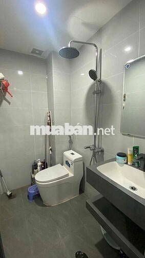 Pass phòng cuối tháng 7, đầu tháng 8