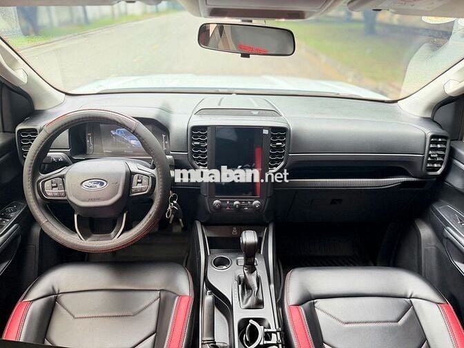 Ford Ranger XLS AT 1 cầu 2025 Trắng Tự động