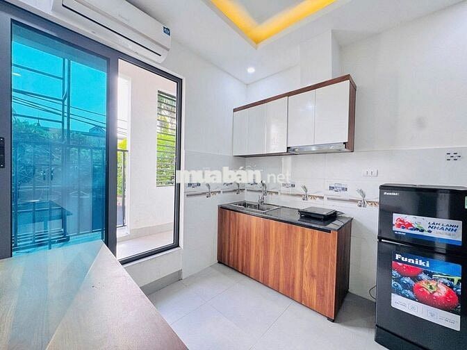 Cách CĐ FPT tới 1,5km phòng đầy đủ nhận cả xe điện cho ae sinh viên