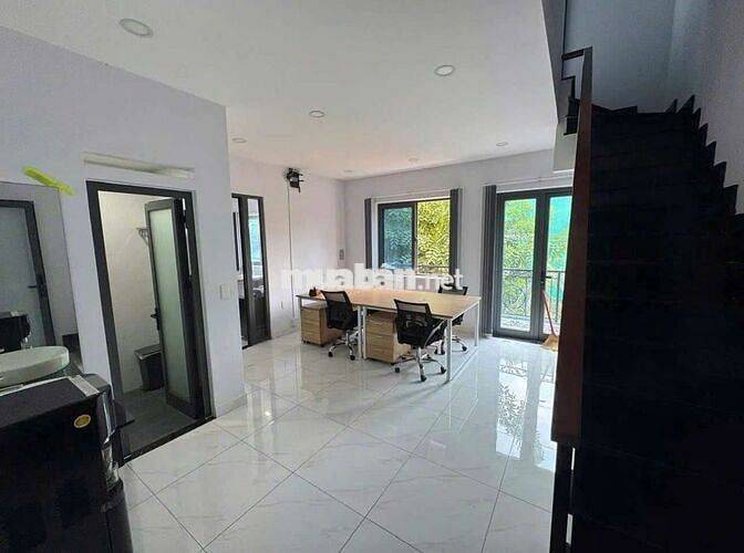 Nhà 1 Trệt 2 Lầu 3PN 5x17m Mặt Tiền Đường Số KDC Phạm Hữu Lầu Q.7