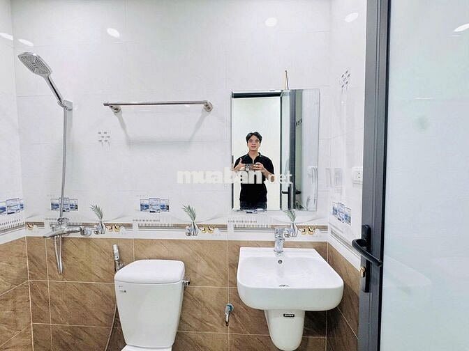 Cách CĐ FPT tới 1,5km phòng đầy đủ nhận cả xe điện cho ae sinh viên