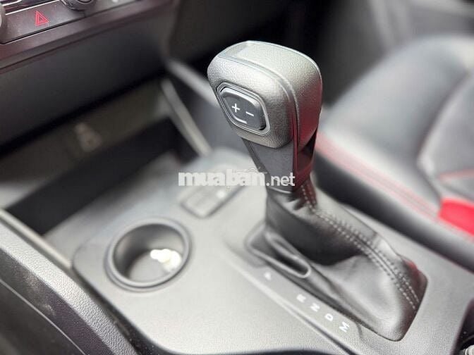 Ford Ranger XLS AT 1 cầu 2025 Trắng Tự động