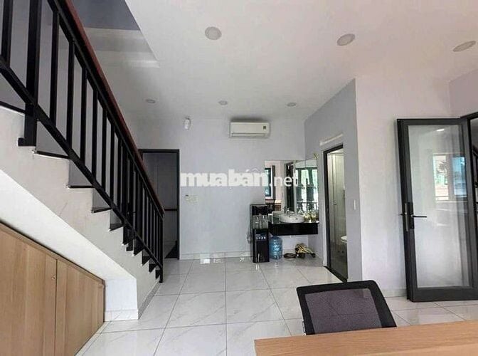 Nhà 1 Trệt 2 Lầu 3PN 5x17m Mặt Tiền Đường Số KDC Phạm Hữu Lầu Q.7