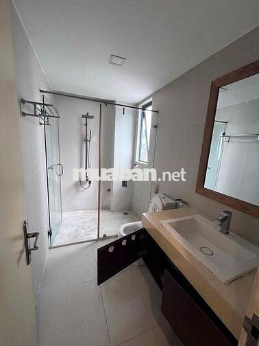 Cho thuê nhà khu VIP Phổ Quang 5.5❌20m. có gara oto, phòng to rộng rai