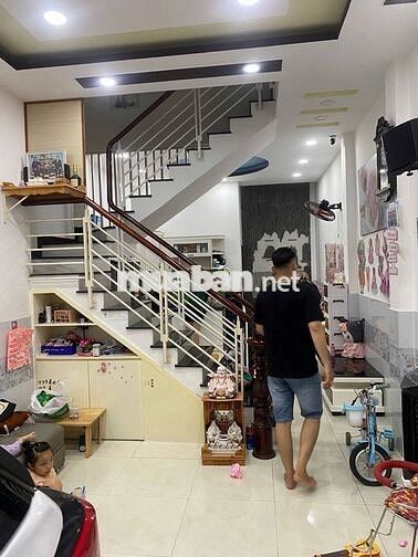 NHÀ ĐẸP Ở NGAY-XE HƠI NGỦ TRONG NHÀ-DT 4❌13- 2 TẦNG -PHƯỜNG 12- GÒ VẤP