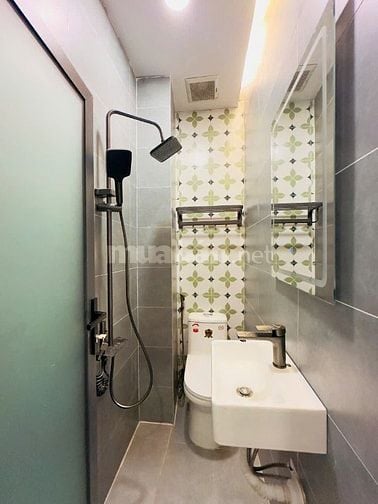 NHÀ MỚI HẺM THÍCH QUẢNG ĐỨC, PHÚ NHUẬN, 4,4x5m, 2 lầu, ST, 2PN, 3WC