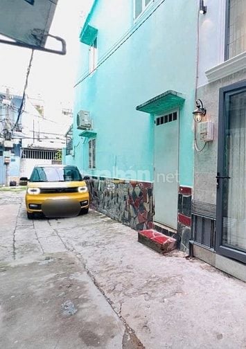 NHÀ MỚI HẺM THÍCH QUẢNG ĐỨC, PHÚ NHUẬN, 4,4x5m, 2 lầu, ST, 2PN, 3WC