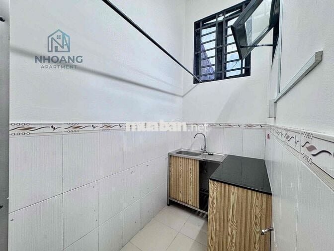 Giá Tốt!! Cho Thuê Phòng Gác 25m2 Tách Bếp_Cửa Sổ Trời Ngay CMT8 Q3