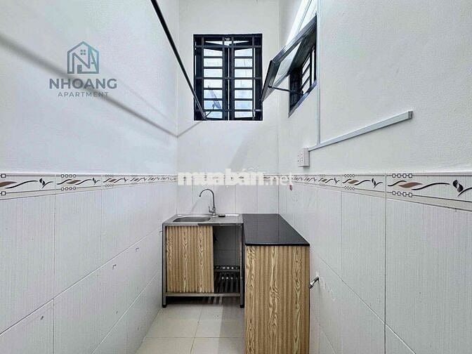 Giá Tốt!! Cho Thuê Phòng Gác 25m2 Tách Bếp_Cửa Sổ Trời Ngay CMT8 Q3